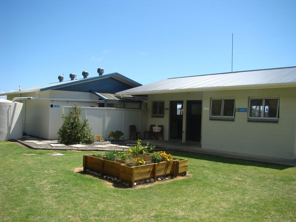 Port Waikato Holiday Park Экстерьер фото