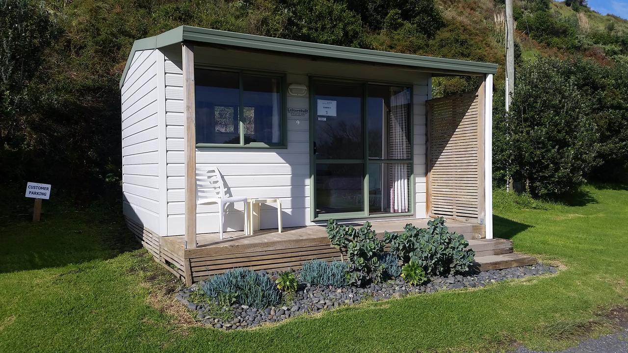 Port Waikato Holiday Park Экстерьер фото